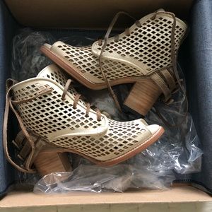 Freebird “Benni”